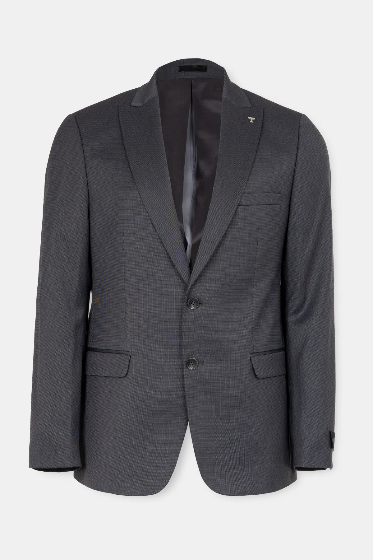 Muško elegantno odelo 